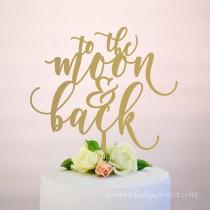 wedding photo - to the moon and back : wedding cake topper