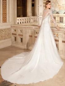wedding photo - Lace Long Sleeves Wedding Dress