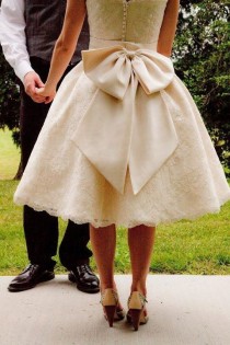wedding photo - Top Vintage Style Wedding Dresses 2015