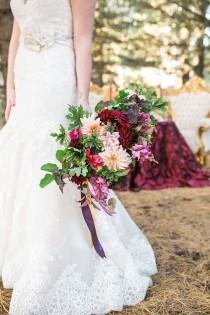 wedding photo - Glam Cranberry And Gold Wedding Inspiration 