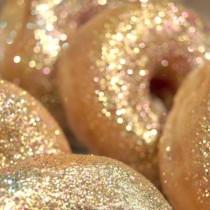 wedding photo - Glitter Donuts For The Wedding Dessert Table