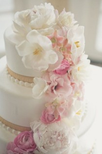 wedding photo - Incredible Cakes