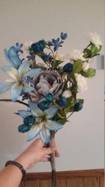 wedding photo - Small Floral Bouquet