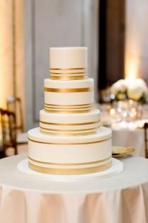 wedding photo - Wedding Cake With Gold Bands