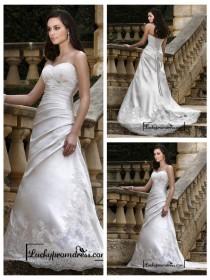 wedding photo -  Strapless Sweetheart Slim A-line Pleated Bodice Lace Appliques Wedding Dresses