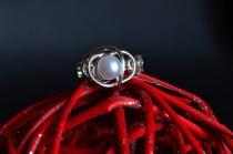 wedding photo - Freshwater pearl ring in 925 silver with freshwater pearl. Measuring 14.5 (USA Size 7) interweaving bubbles handmade made in Italy
