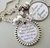 wedding photo - MOTHER of the BRIDE gift- PERSONALIZED keychain -  Mother of groom gift, best friend and inspiration, mother quote,love and appreciation