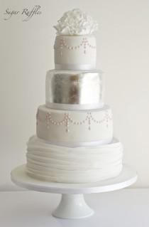 wedding photo - Silver Leaf Wedding Cake