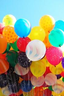 wedding photo - 23 Amazing Ways To Use Balloons