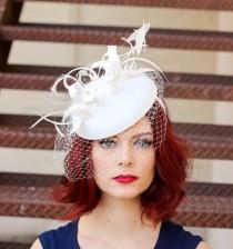 wedding photo - Fascinator, White Fascinator with Veil, Womens Tea Party Hat, Church Hat, Derby Hat, Fancy Hat, Ivory Hat, wedding hat, British Hat