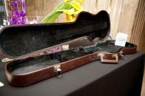 wedding photo - Don't have a vintage suitcase? Use a guitar case card box