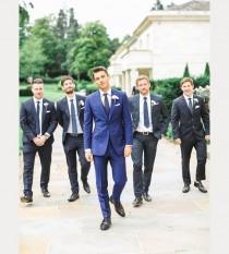 wedding photo - 7 Distinctive Grooms That Stand Out From Their Groomsmen