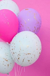 wedding photo - DIY Splatter Paint Balloons