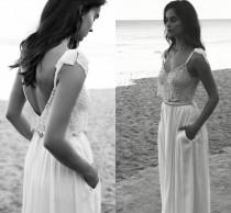 wedding photo - Sexy Summer Beach Lihi Hod Two Pieces Wedding Dresses 2016 V-neck Spaghetti Straps Backless Hand Beaded Crystals Chiffon Bridal Gown Ball Online with $107.48/Piece on Hjklp88's Store 