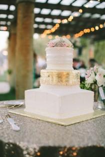 wedding photo - This Is How You Pull Off A Romantic, Glamorous   Rustic Wedding