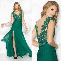 wedding photo -  Noble 2016 Lace Mother Of The Bride Dresses Green Side Split Mothers Dress Vintage Mother's Formal Wear V Neck Beads Mermaid Prom Gowns Online with $104.82/Piece on