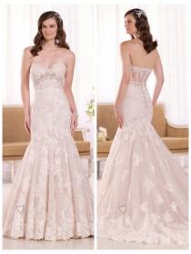 wedding photo -  Gorgeous Fit and Flare Straples Sweetheart Lace Appliques Wedding Dress