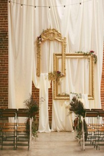 wedding photo - 10 Ways To Use Frames On Your Wedding Day