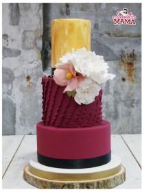wedding photo - Bordeaux And Peony Wedding Cake