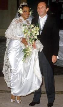 wedding photo - Throwback Thursday: Diana Ross - Munaluchi Bridal Magazine