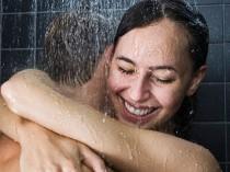 wedding photo - Das sollten Männer beim Duschen mit IHR beachten