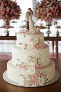 wedding photo - Wedding Couple Cake