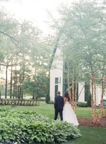 wedding photo - Beautiful Backyard Theme