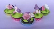 wedding photo - Beautiful Cupcakes For The Sleeping Fairy