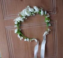 wedding photo - Bridal party Wedding Accessories silk flower Crown romantic Bridal floral headpiece Ivory ranunculus Rustic chic hair wreath headband