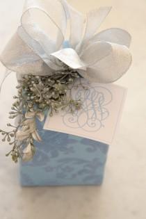 wedding photo - Gift Wrapping