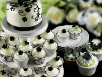 wedding photo - Black and White Cake 