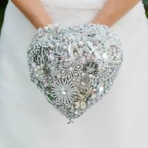 wedding photo - Custom Made Heart Brides Brooch Handmade  Made Wedding Cinderella Bouquet