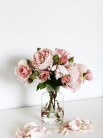 wedding photo - How To Make Grocery Store Flowers Look Like A Million Bucks