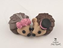 wedding photo - Hedgehogs Wedding Cake Topper with Roses