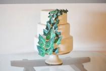 wedding photo - Edible Ivy Leaves Cake & Cupcake toppers - Wedding Cake Decorations