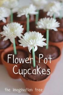wedding photo - Easy Flower Pot Cupcakes