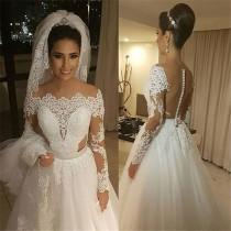 wedding photo -  Dramatic Long Sleeve Lace Wedding Dresses Sheer Arbic Illusion Train Vintage Winter Scoop 2016 Vestidos De Noiva Bridal Dresses Ball Gowns Online with $110.06/Piece
