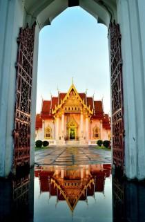 wedding photo - Wat Benchamabophit,The Marble Temple , Bangkok, Thailand