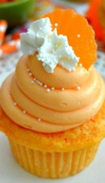 wedding photo - Orange Creamsicle Cupcakes