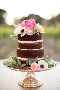 wedding photo - Floral Chocolaty Wedding Cake