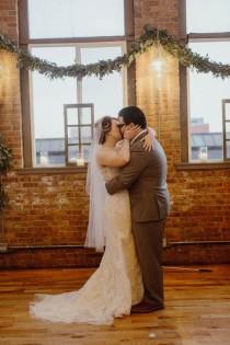 wedding photo - DIY Downtown Chicago Wedding At City View Loft