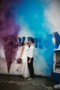 wedding photo - Graffiti, Smoke Bombs & An Abandoned Building: Colourful Wedding Ideas from France