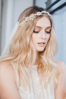 wedding photo -  Unique Bridal Headpiece And Veil