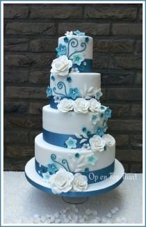 wedding photo - Op En Top Taart - Weddingcakes/Tiered Cakes & Cupcakes 