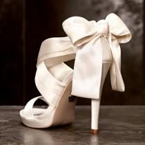 wedding photo - The Best Shoes For Your Wedding Dress Silhouette