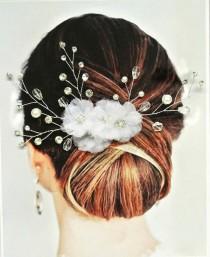 wedding photo - Vienna Bridal Hair Comb, Wedding Hair Comb, Floral Hair Comb, Wedding Hair Accessories, White Floral Hair Comb, Bridal Headpiece