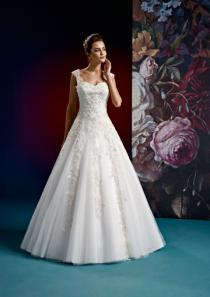 wedding photo -  Sleeveless Sweep Appliques White Zipper Pleated Ball Gown Straps V-back Tulle