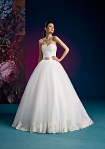 wedding photo -  White Sweetheart Sweep Sash Lace Up Sleeveless Appliques Ball Gown Tulle