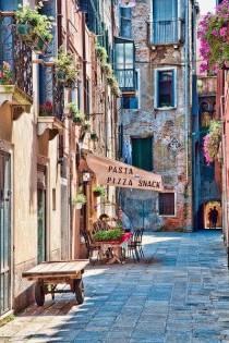 wedding photo - Honeymoon Destination - Venice, Italy