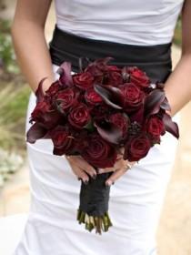 wedding photo - What Color Flowers For Black & Champagne Wedding? - Weddingbee